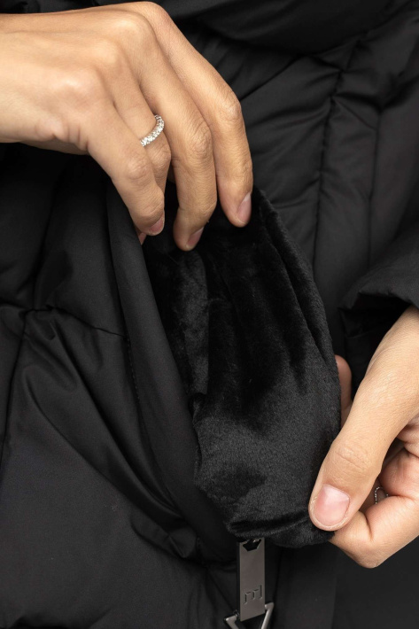 Пуховик з кишенями утеленими флісом Пуховик стильний 118-41