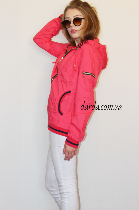Ветровка спортивная женская с принтом в полоску  Ветровка спортивная женская с принтом
