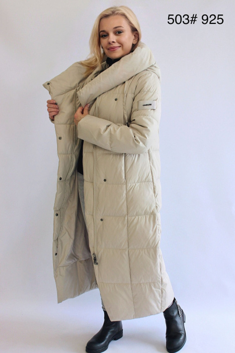 Длинный зимний пуховик жемчужного цвета Длинный зимний пуховик 503-902-
