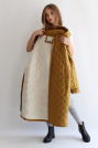 Пальто стеганое золотистое с белым флисом Пальто стеганое на флисе 21121-30
