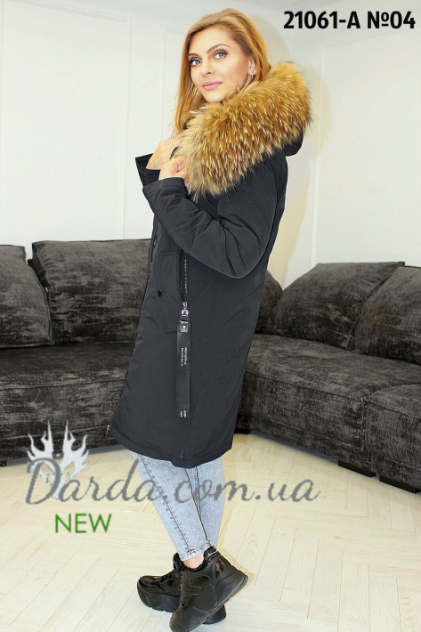 Зимняя парка женская с натуральным мехом черная сбоку Зимняя парка женская с натуральным мехом Damader