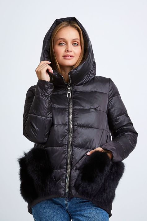 Пуховик с мехом на карманах и капюшоном Пуховик с мехом на карманах 6969-7
