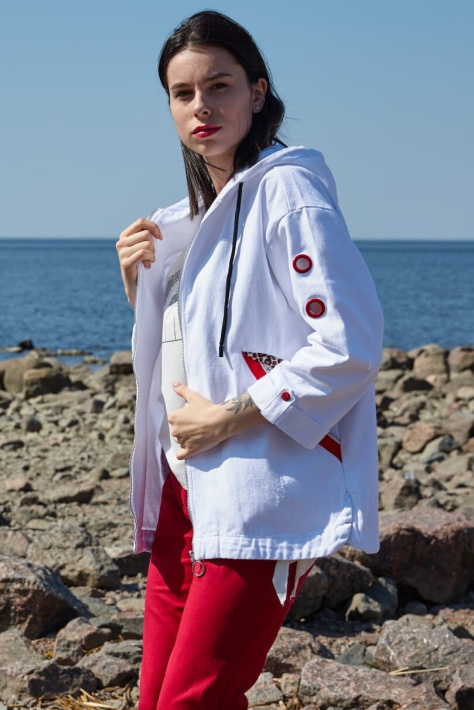 Джинсовая куртка oversize белая на девушке Джинсовая куртка oversize 741-1
