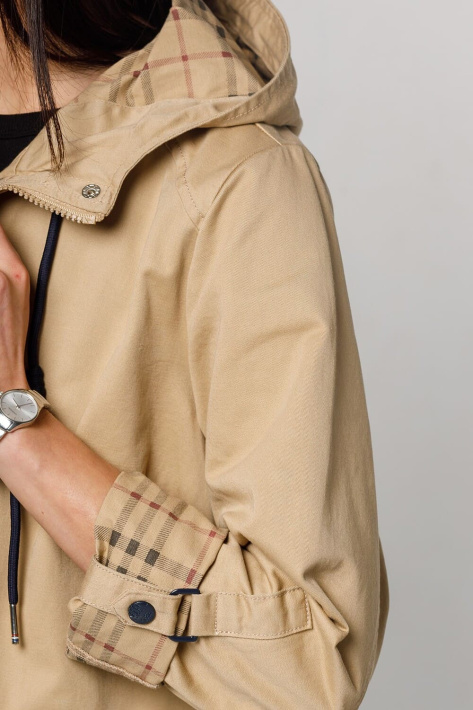 Куртка Burberry в деталях Куртка Burberry 790-10