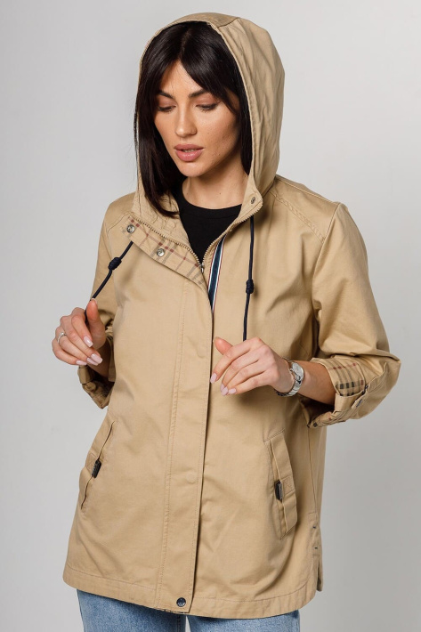 Куртка Burberry на девушке Куртка Burberry 790-3