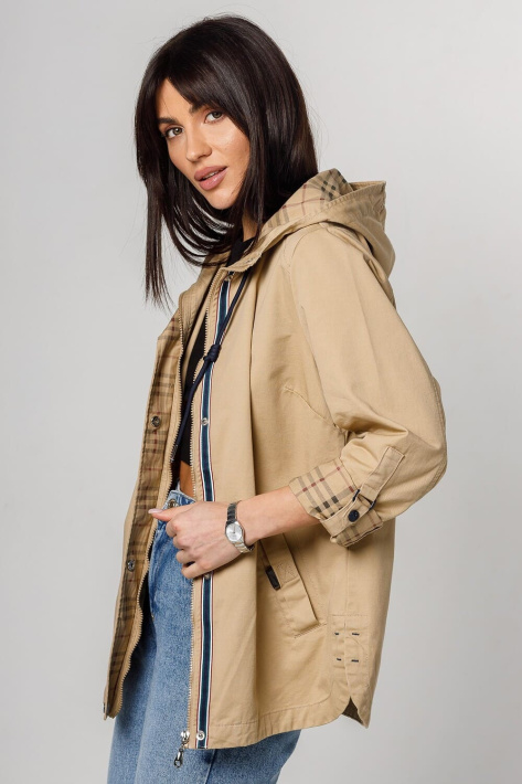Куртка Burberry сбоку Куртка Burberry 790-7
