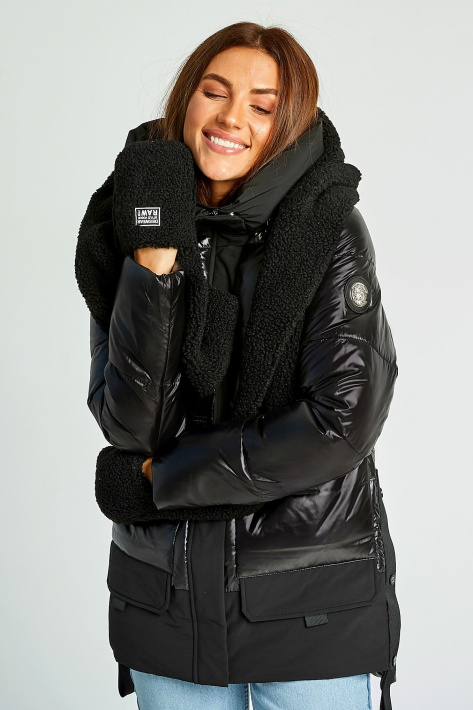 Куртка с меховым капюшоном и варежками черная Куртка с меховым капюшоном 8128-2